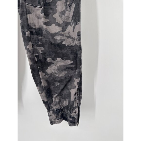 Spanx Womens twill Camo Jogger Pants Size Large denim pockets gray - Picture 3 of 8